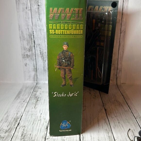 WWII German Handschar SS-Rottenfuhrer 1/6 Scale Slavo Juric Collectible Figure - Picture 14 of 15